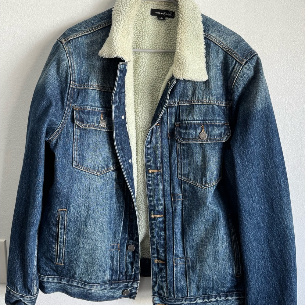Treasure & Bond Blue Denim Jacket with Cream Sherpa Lining